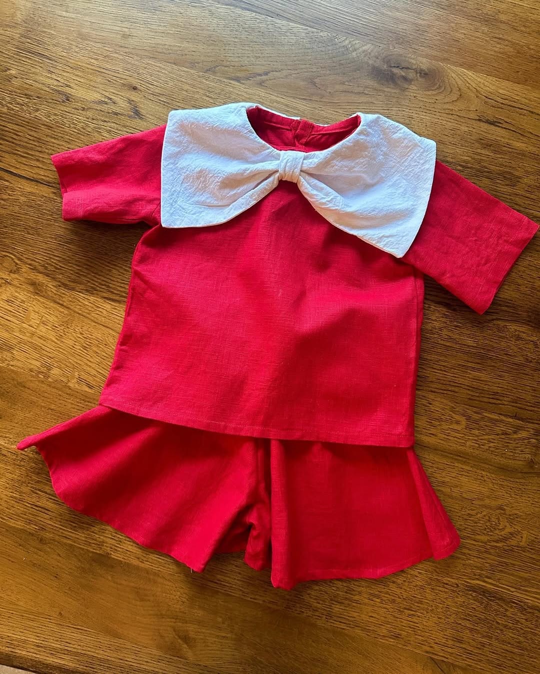 Set preppy cu guler maxi – Red Bow (2 piese) imagine 1