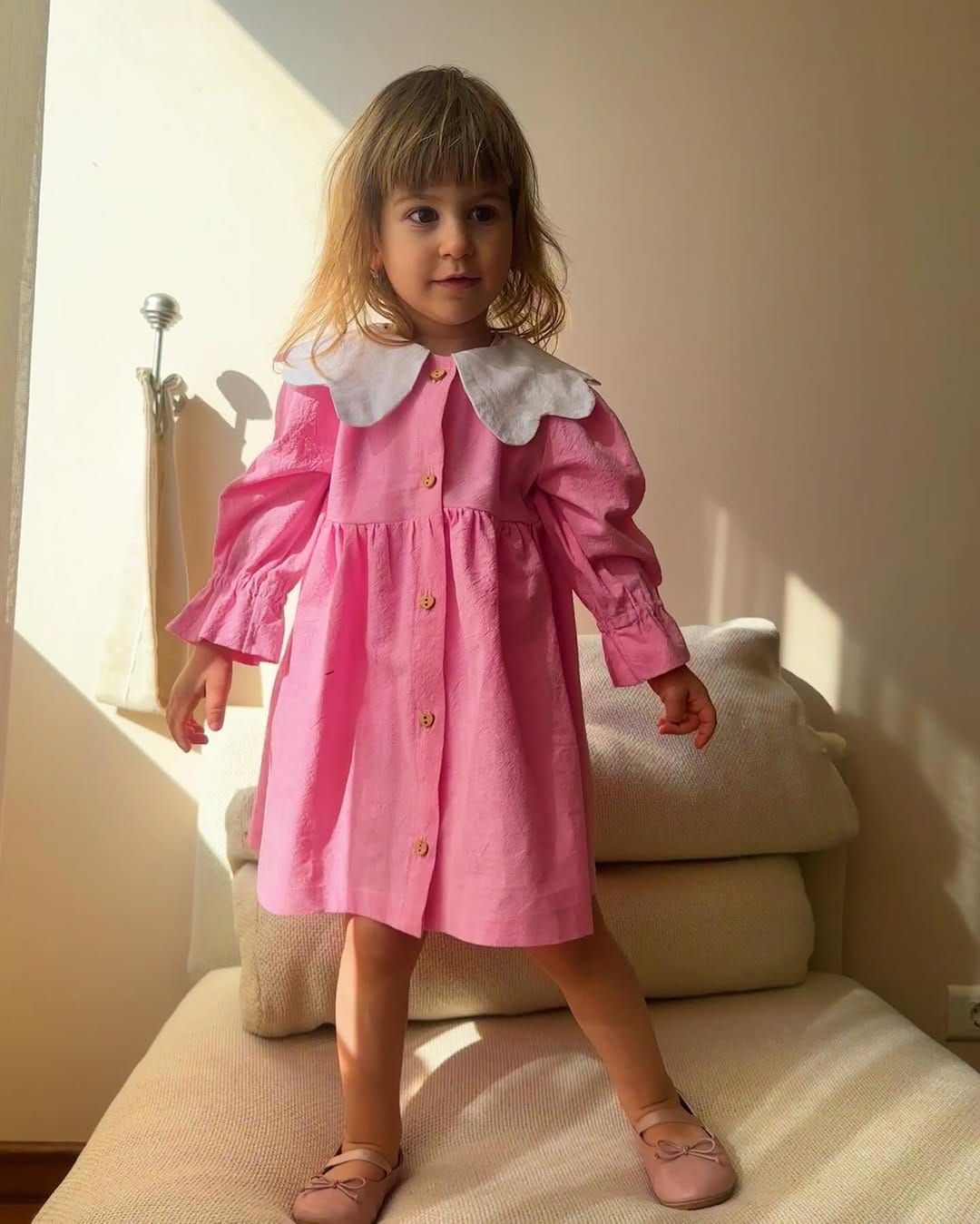 Rochiță din muselină cu guler maxi – Pink Cloud imagine 3